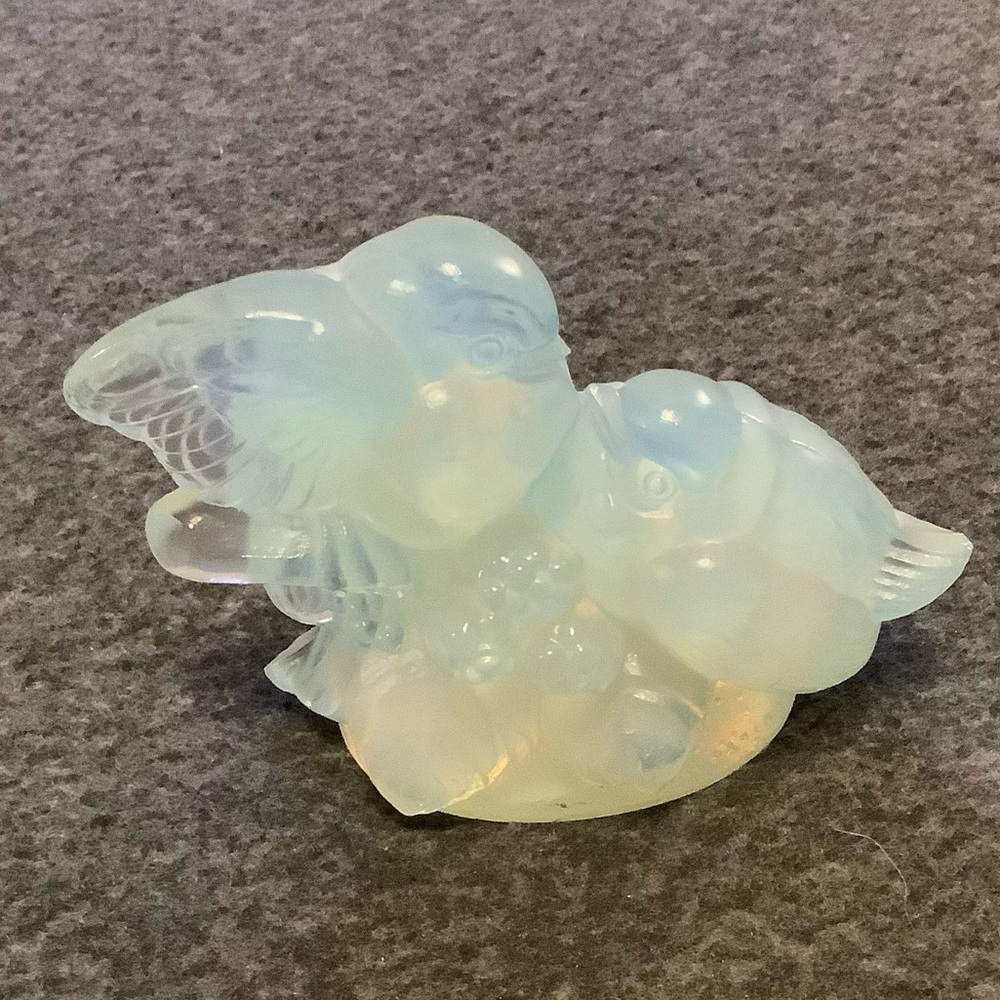 Vintage Sabino Opalescent Cluster of Two Lovebirds